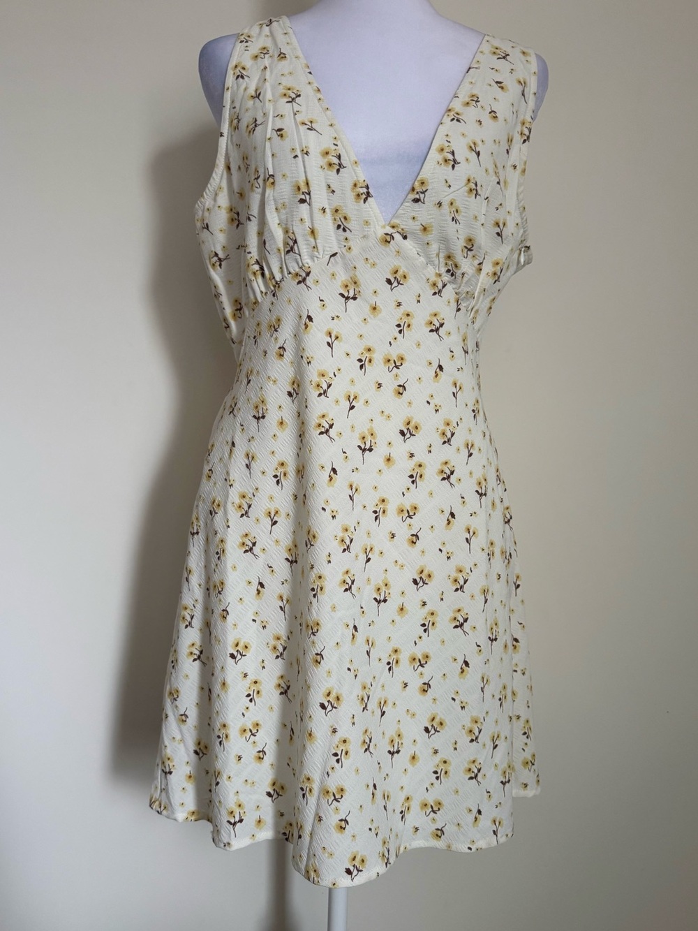Princess Polly Nellie mini dress white with yellow floral size 8 US